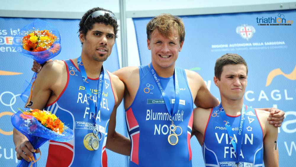 cm cagliari les bleus brille en sardaigne