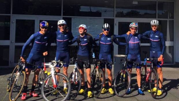 wts hambourg six bleus aux dents longues