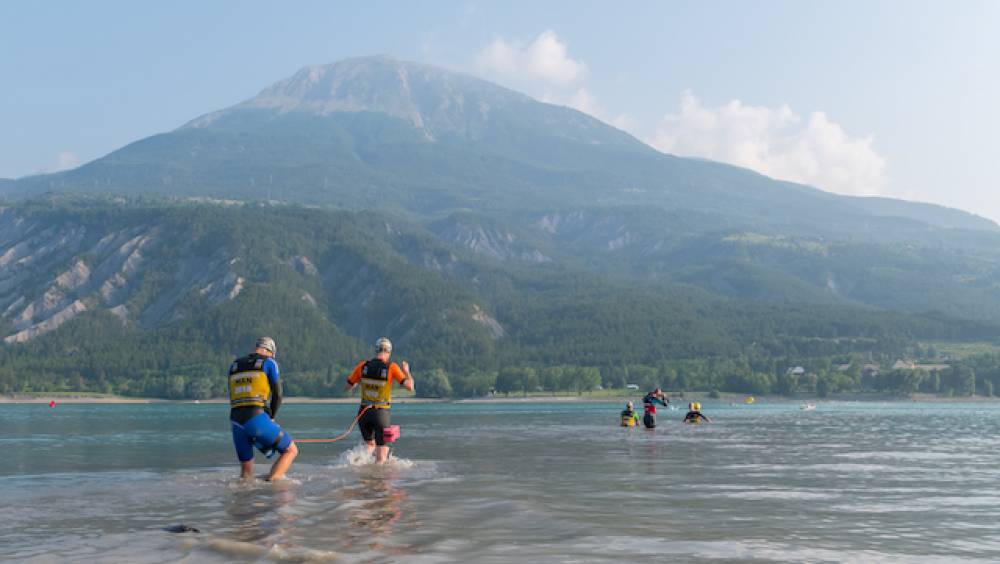 swimrunman embrun une premiere couronnee de succes