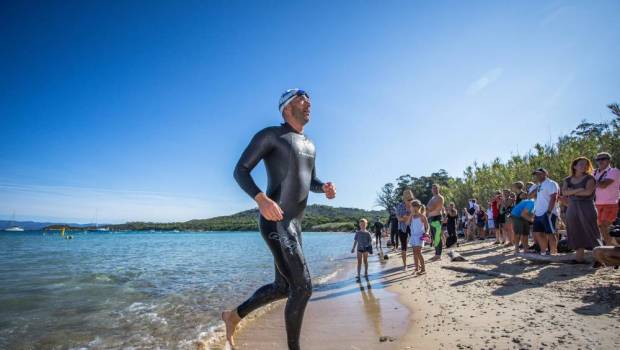 lete indien sur le triathlon original de porquerolles